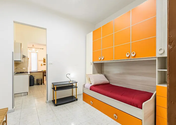 Corso Dei Mille Railway Apartment