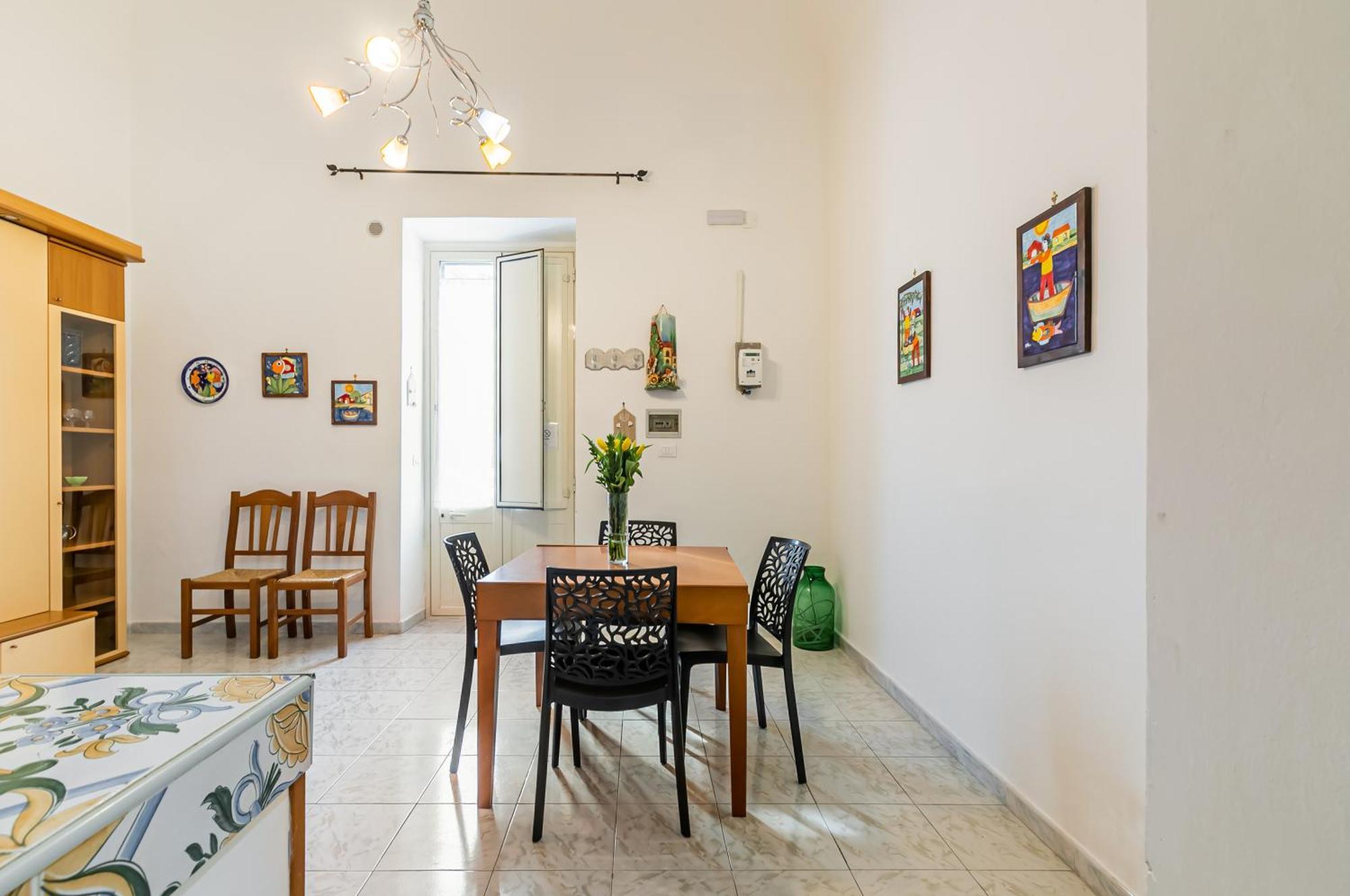 Corso Dei Mille Railway Apartment